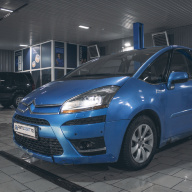 Замена линз на яркие bi-led модули в Citroën C4 Picasso